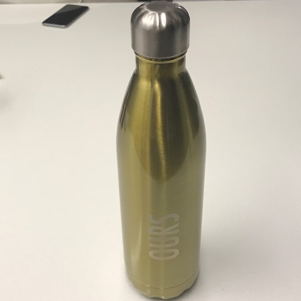 25oz (750ml) gold S'well water bottle